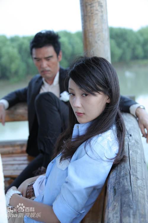 最新甘薇(Gan Vei)在电影《之地》花絮中的图集