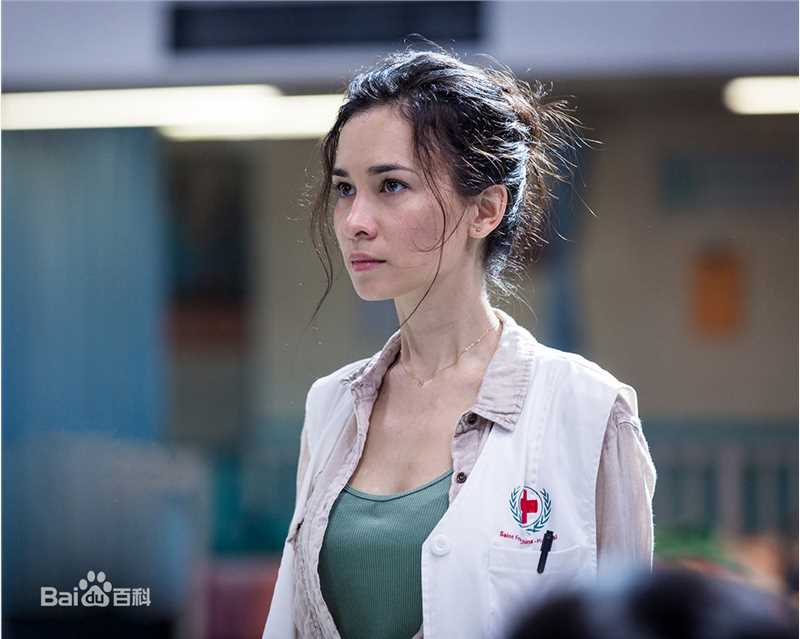 卢靖姗(Celina Jade)《战狼2》精选剧照