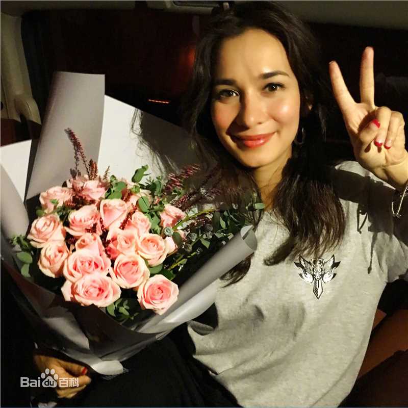 卢靖姗(Celina Jade)生活照图册