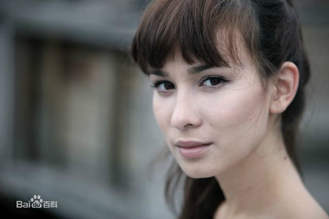 最新卢靖姗(Celina Jade)性感图片