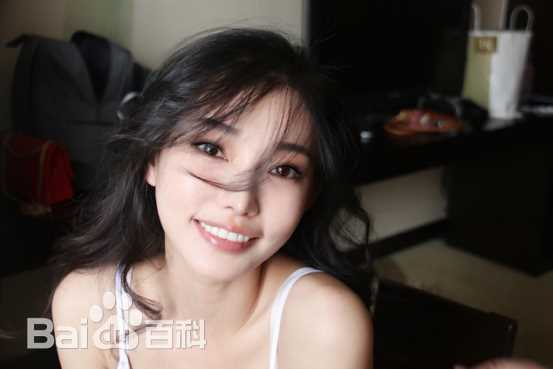 童菲(Kimmy)生活照壁纸壁纸