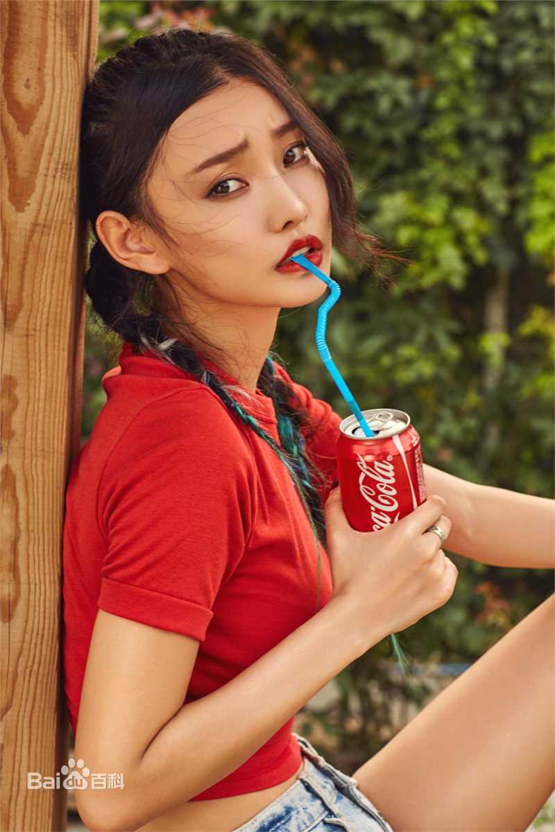 童菲(Kimmy)街拍壁纸壁纸