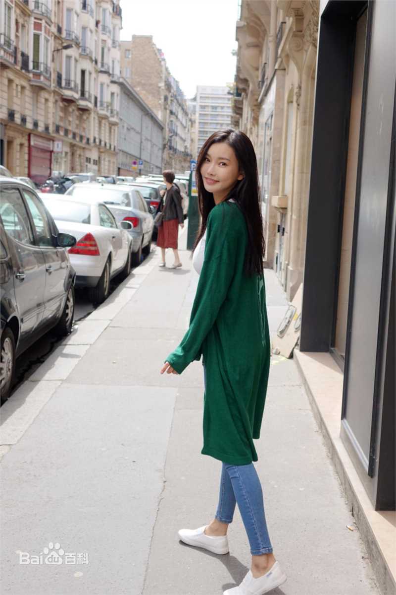 童菲(Kimmy)街拍壁纸壁纸