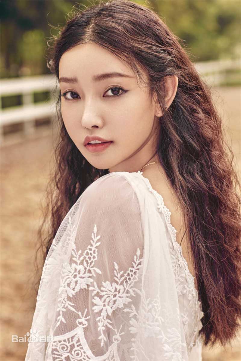 童菲(Kimmy)街拍壁纸壁纸