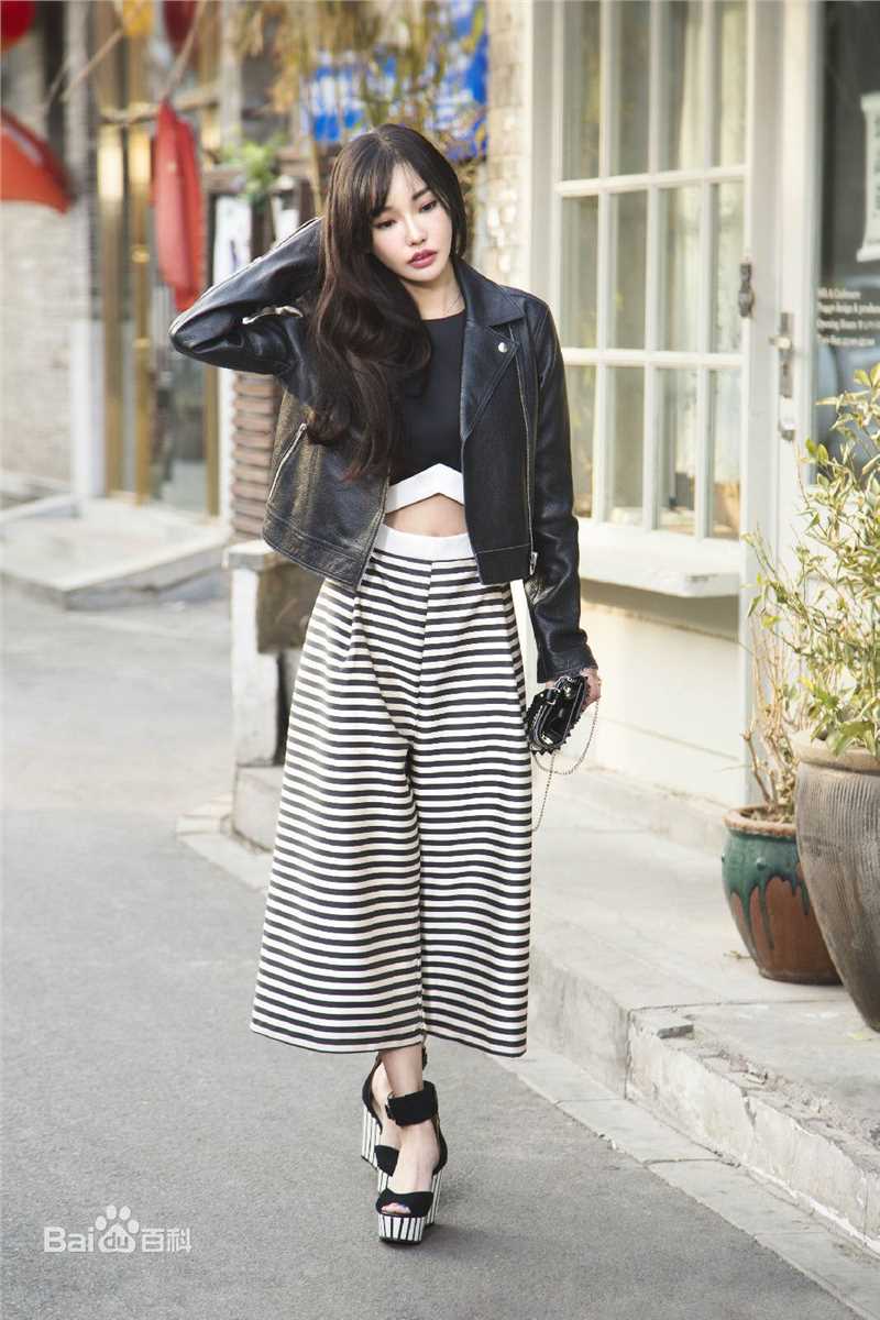 童菲(Kimmy)街拍前后照片