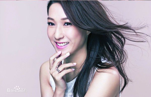钟嘉欣(Linda Chung)音乐专辑生活照相册