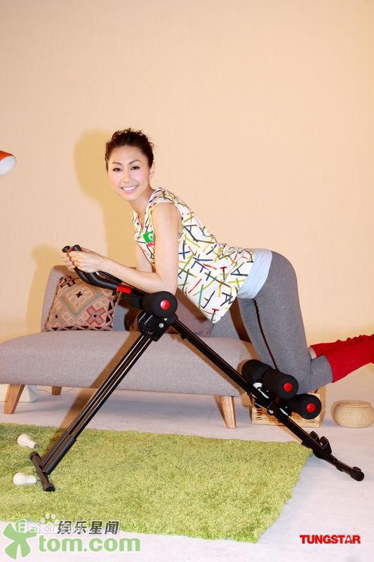 胡定欣(WU TING YAN，Nancy Wu)2010年活动前后照片