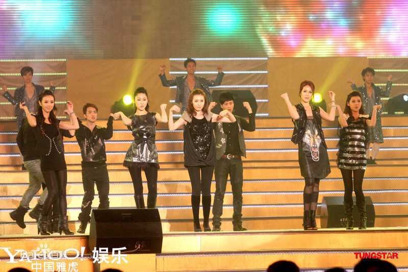 胡定欣(WU TING YAN，Nancy Wu)2010年活动前后照片