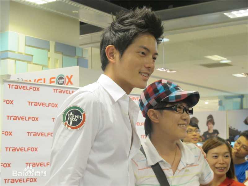 王宥胜(Chris Wang)旅狐代言活动素颜照相册