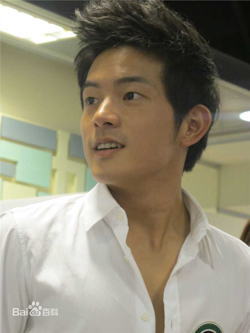 王宥胜(Chris Wang)旅狐代言活动素颜照相册