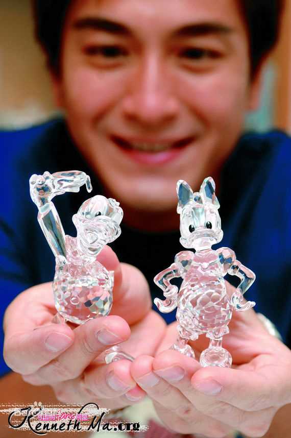 阮兆祥(Louis Yuen)马国明与唐老鸭前后照片