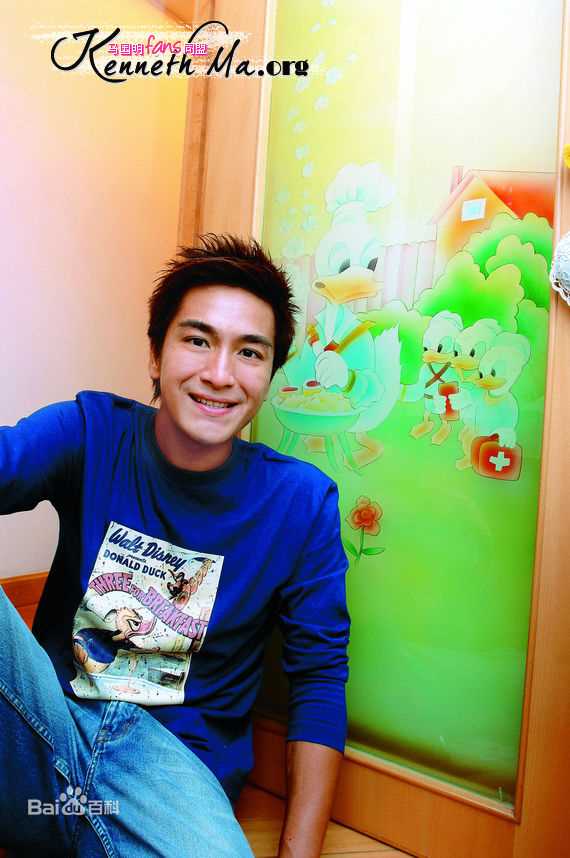 阮兆祥(Louis Yuen)马国明与唐老鸭前后照片