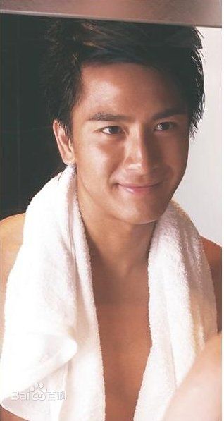 阮兆祥(Louis Yuen)马国明广告代言生活照