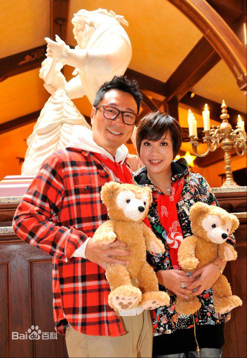 黎耀祥(Yiu-Cheung Wayne Lai)2010下半年活动照片壁纸壁纸