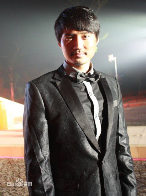 林小鑫工作照壁纸壁纸