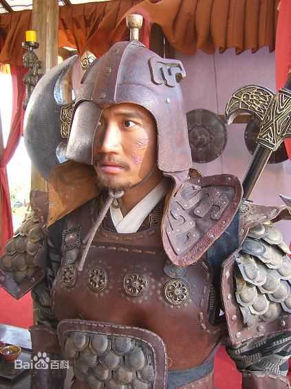 林小鑫工作照壁纸壁纸