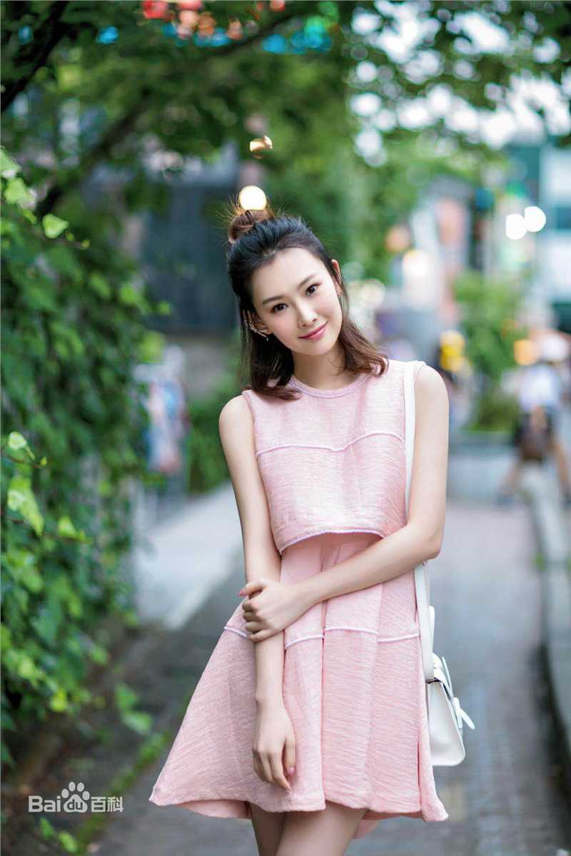 李昕岳(Sienna)最新生活照片