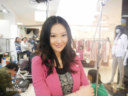 李昕岳(Sienna)最新生活照片