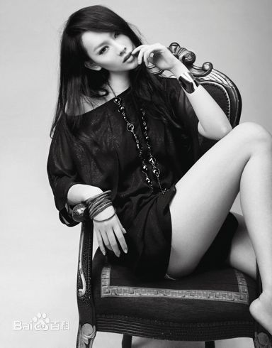 李昕岳(Sienna)最新生活照片