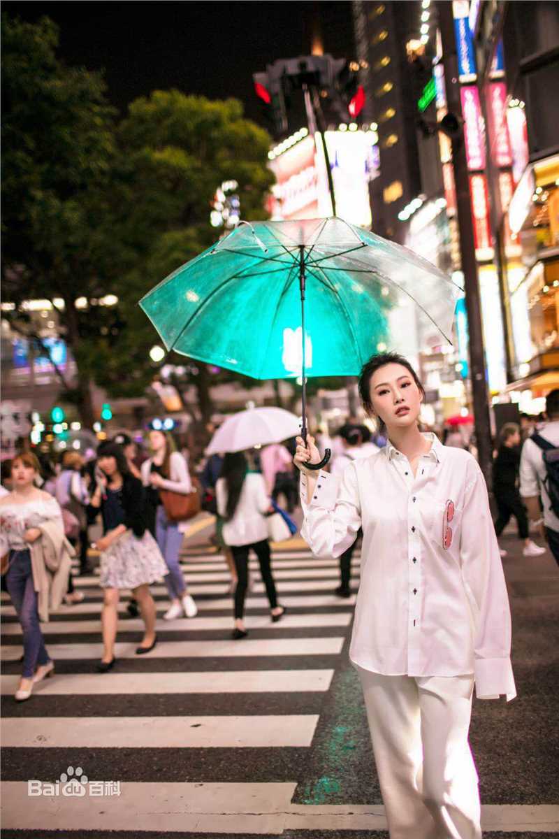 李昕岳(Sienna)最全 全新杂志相册