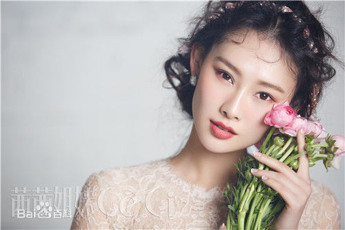 最新李昕岳(Sienna)性感图片