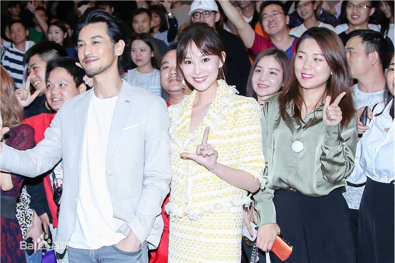 李昕岳(Sienna)路演素颜照相册