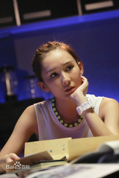 高清王茗(yoomiii)在《X girl》饰演夏雪中的图集