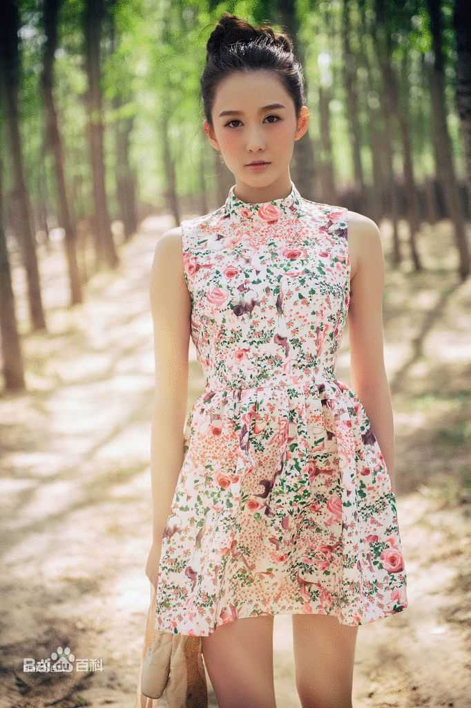 高清王茗(yoomiii)在《楚汉微电影》饰演菊姑娘中的图集