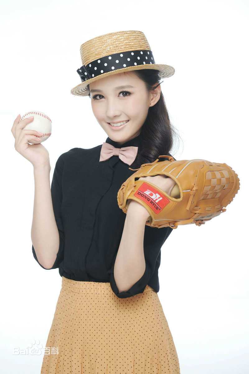 王茗(yoomiii)时尚运动大片生活照