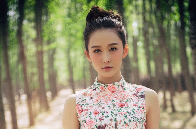 最新王茗(yoomiii)性感图片