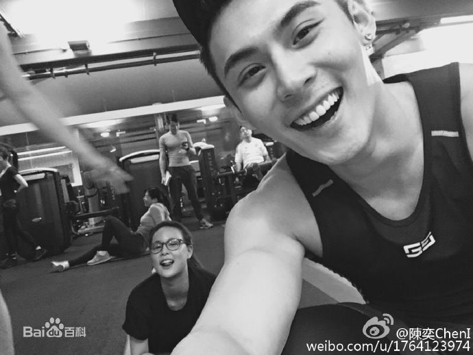 陈奕(Andy Chen)生活照性感图片图集