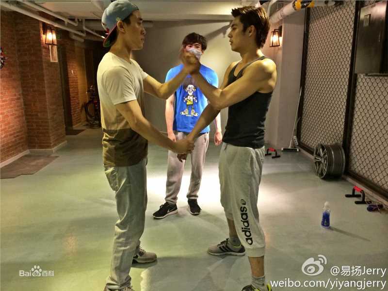 陈奕(Andy Chen)生活照性感图片图集