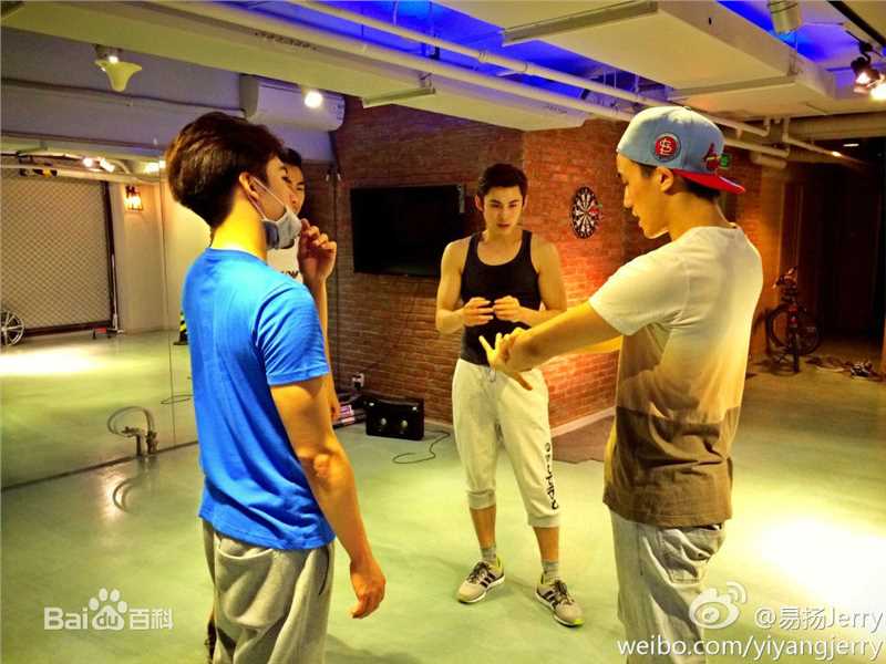 陈奕(Andy Chen)生活照性感图片图集