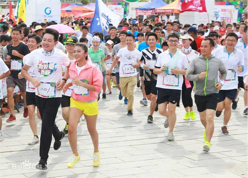 谈莉娜(Renata Tan)出席活动前后照片