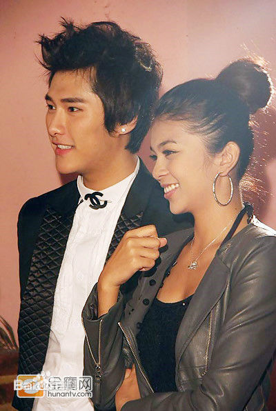 谈莉娜(Renata Tan)综艺栏目壁纸壁纸