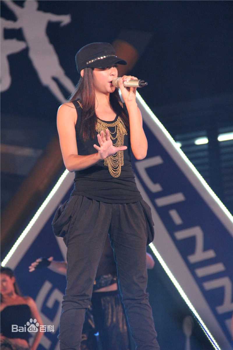 谈莉娜(Renata Tan)2011李宁体育园活动照壁纸壁纸