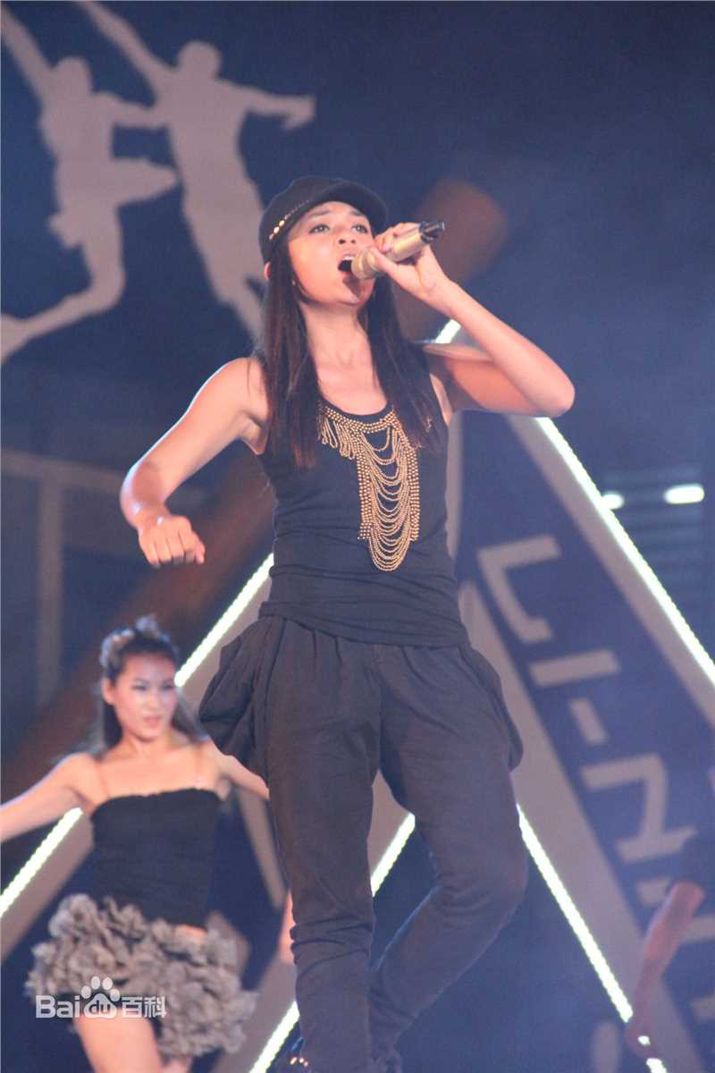 谈莉娜(Renata Tan)2011李宁体育园活动照壁纸壁纸