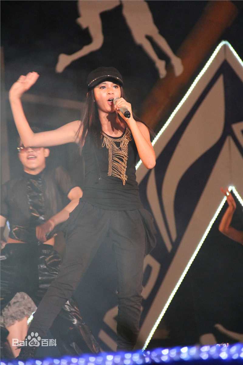 谈莉娜(Renata Tan)2011李宁体育园活动照壁纸壁纸