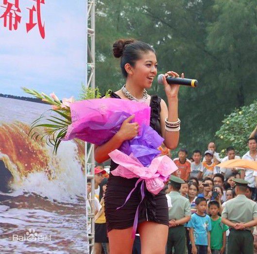 谈莉娜(Renata Tan)2011广西钦州三娘湾活动照图片图集