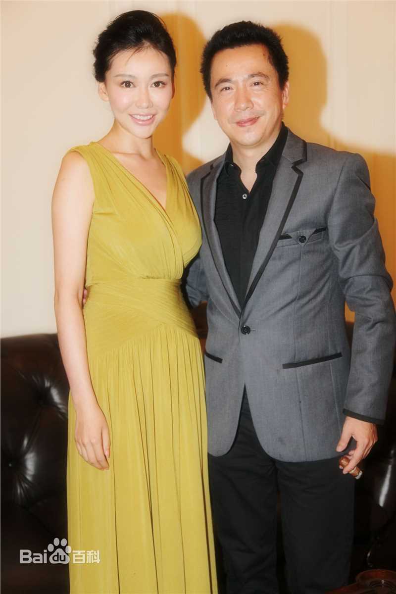 巩新亮(Miumiu)出席活动性感图片图集