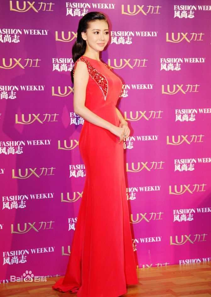 巩新亮(Miumiu)出席活动性感图片图集