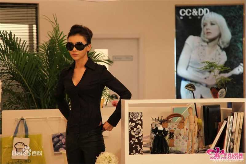 巩新亮(Miumiu)两个女孩的那些事 最新剧照