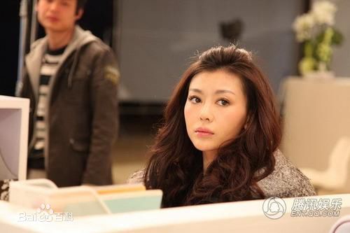 巩新亮(Miumiu)两个女孩的那些事 最新剧照