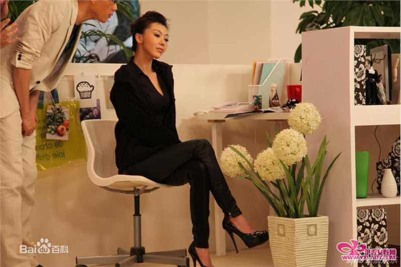 巩新亮(Miumiu)两个女孩的那些事 最新剧照