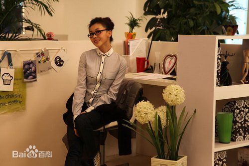 巩新亮(Miumiu)两个女孩的那些事 最新剧照