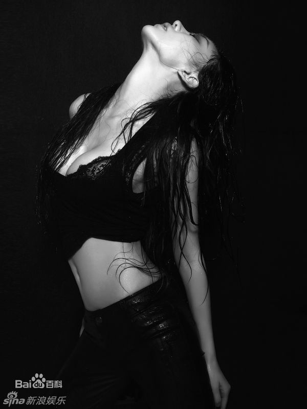 高清巩新亮(Miumiu)精彩图册