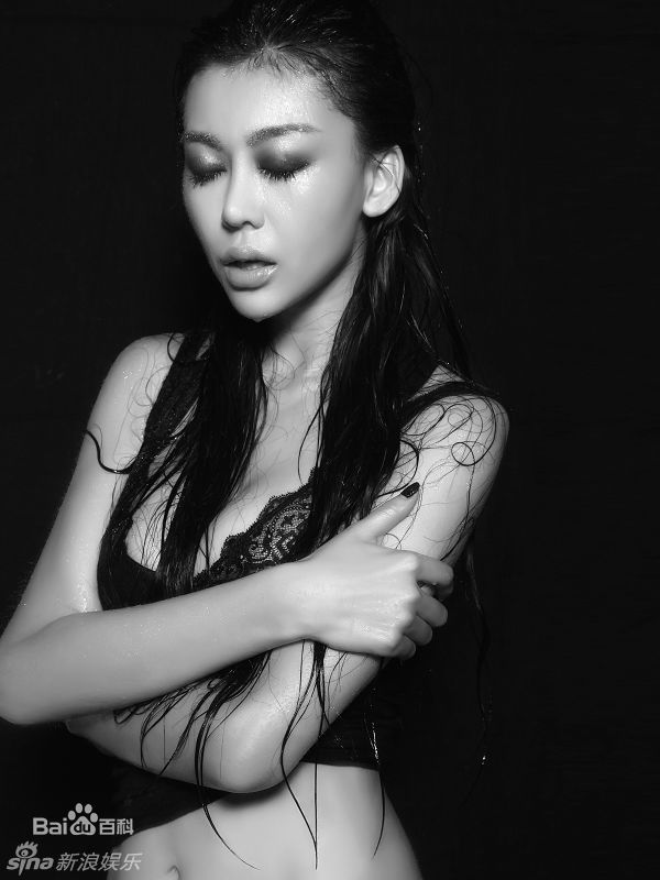 高清巩新亮(Miumiu)精彩图册