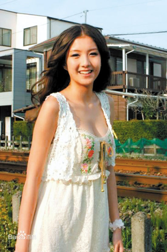 陈嘉桓(Rose)广告代言性感图片壁纸