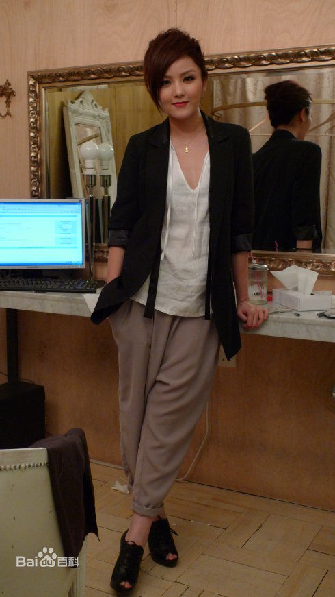 冼色丽(Bonnie Xian)生活照前后照片