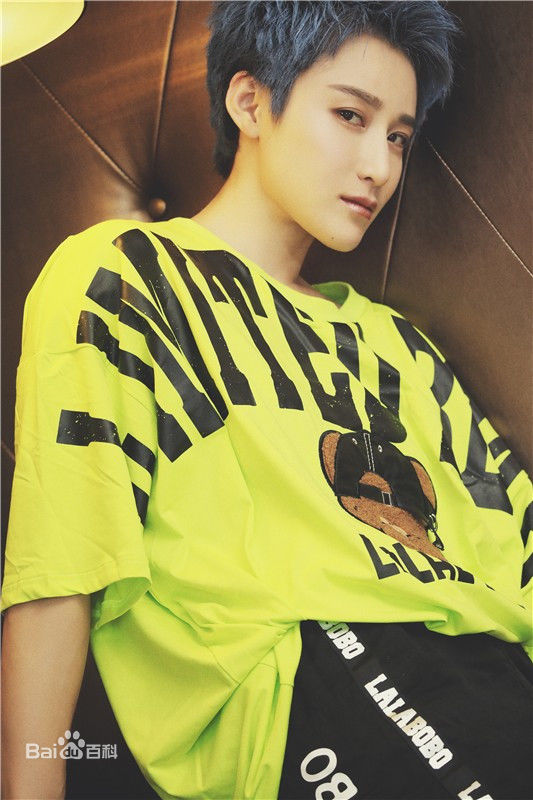 蒋璐霞(Jiang Luxia)高清街拍图集